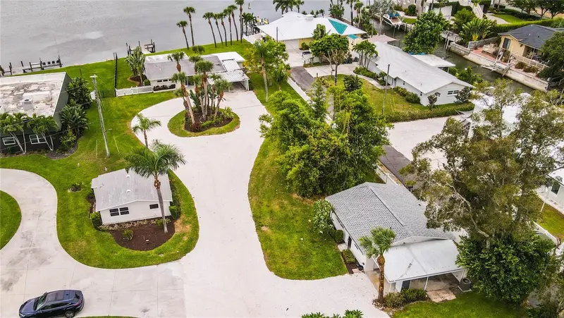 321 BAYSHORE ROAD, NOKOMIS