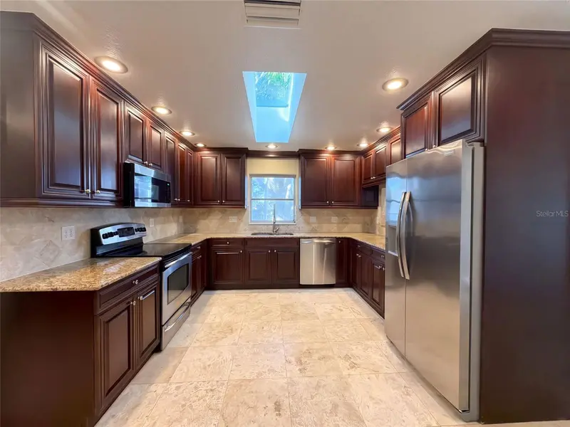 3705 MALEC CIRCLE, SARASOTA, photo 2 of 42