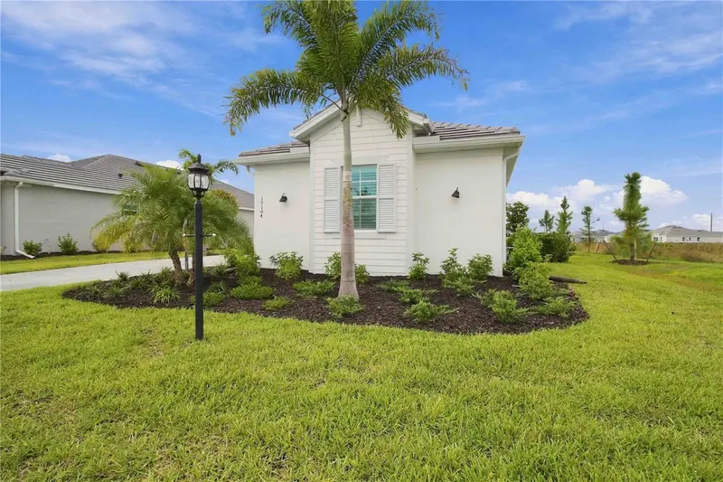 19104 CHERRYSTONE WAY, LAKEWOOD RANCH, photo 3 of 50
