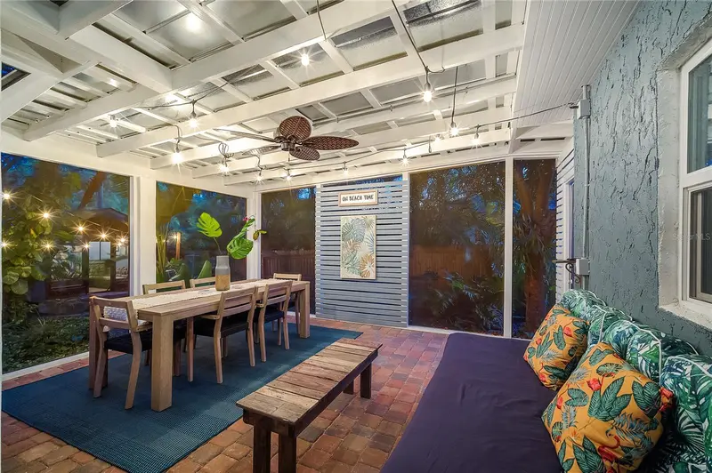 426 EAGLES NEST LANE, SARASOTA, photo 5 of 50