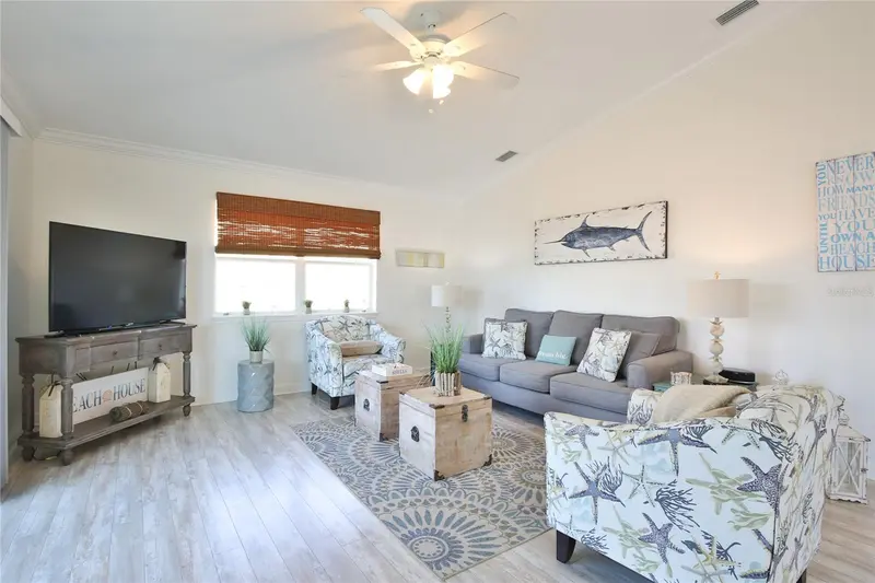 2506 AVENUE C ##B, BRADENTON BEACH, photo 5 of 53