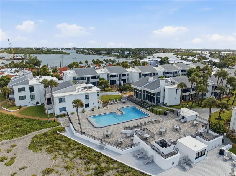1555 TARPON CENTER DRIVE #116, VENICE