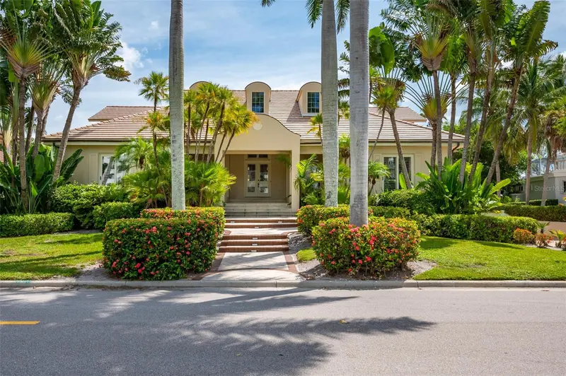 981 LONGBOAT CLUB ROAD, LONGBOAT KEY
