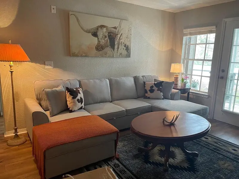 8917 MANOR LOOP #102, LAKEWOOD RANCH, photo 2 of 8