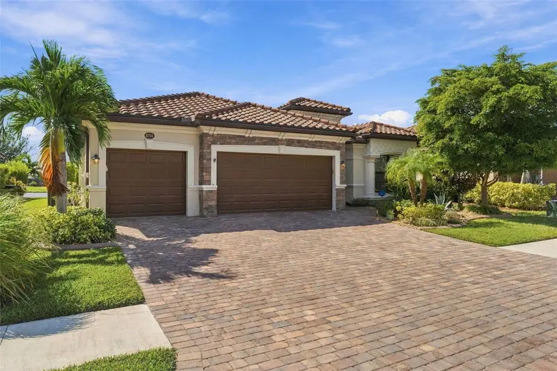 20765 BENISSIMO DRIVE, VENICE