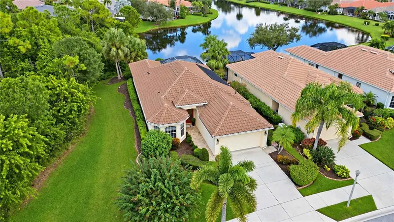 3951 WHISPERING OAKS DRIVE, NORTH PORT, photo 2 of 62