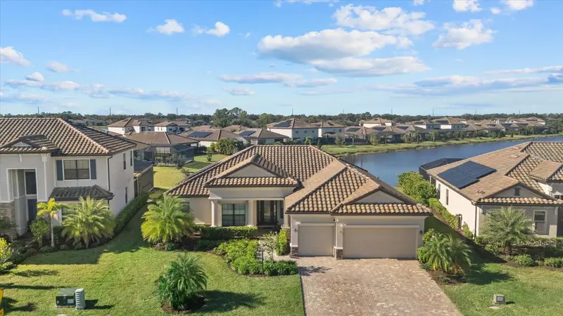 17430 POLO TRAIL, BRADENTON, photo 5 of 55