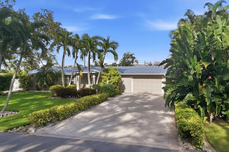 7313 STARFISH DRIVE, SARASOTA, photo 3 of 48