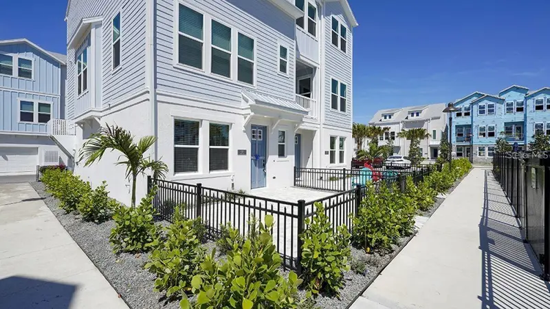407 GOWDY ROAD, SARASOTA, photo 2 of 6