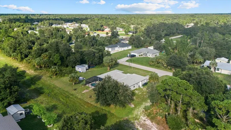 4241 CHAMRADE ROAD, NORTH PORT, photo 4 of 45