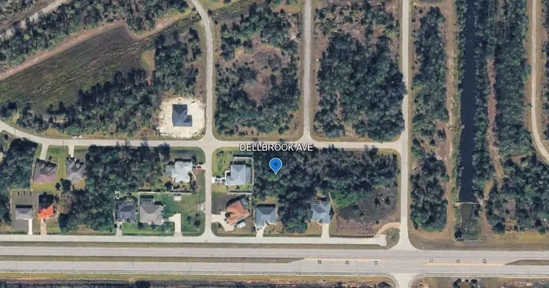 DELLBROOK AVENUE, NORTH PORT, photo 3 of 4