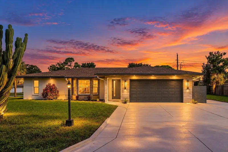 616 BROWN ROAD, VENICE, photo 2 of 42