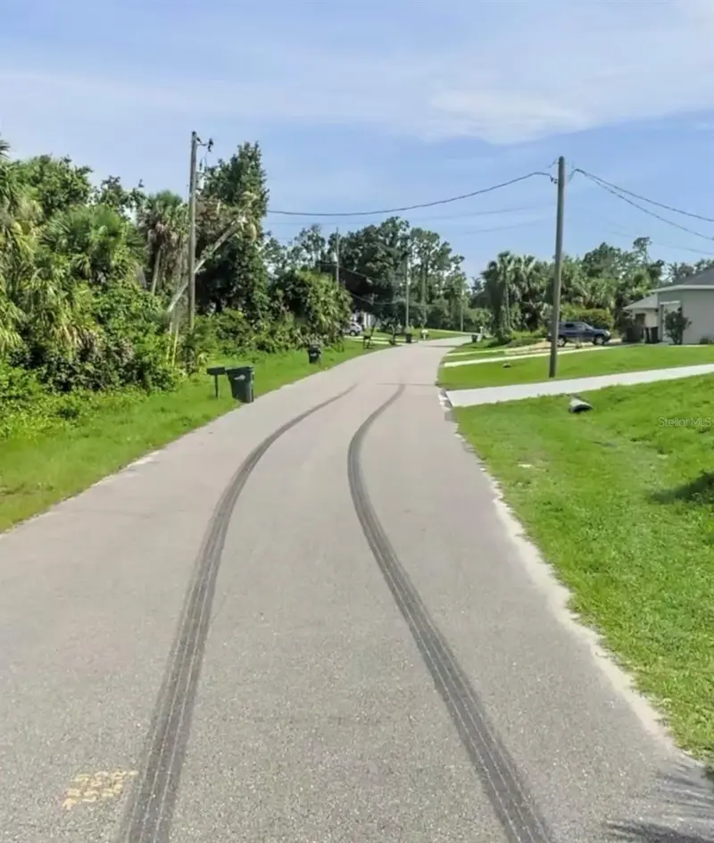 RUSHMORE STREET, NORTH PORT, photo 3 of 5