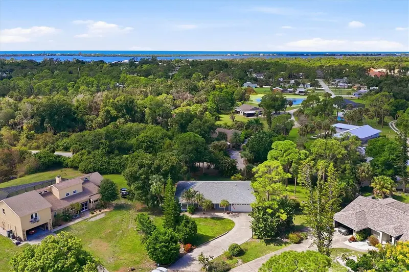 338 PINE GLEN COURT, ENGLEWOOD, photo 4 of 45