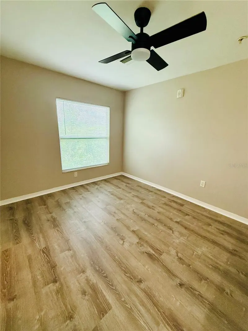 1410 MAGELLAN DRIVE, SARASOTA, photo 3 of 12
