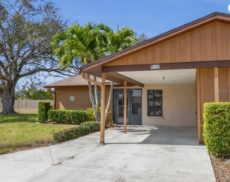 1700 CURRY TRAIL #35, NOKOMIS