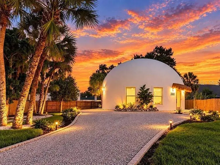 2881 GENTIAN ROAD, VENICE
