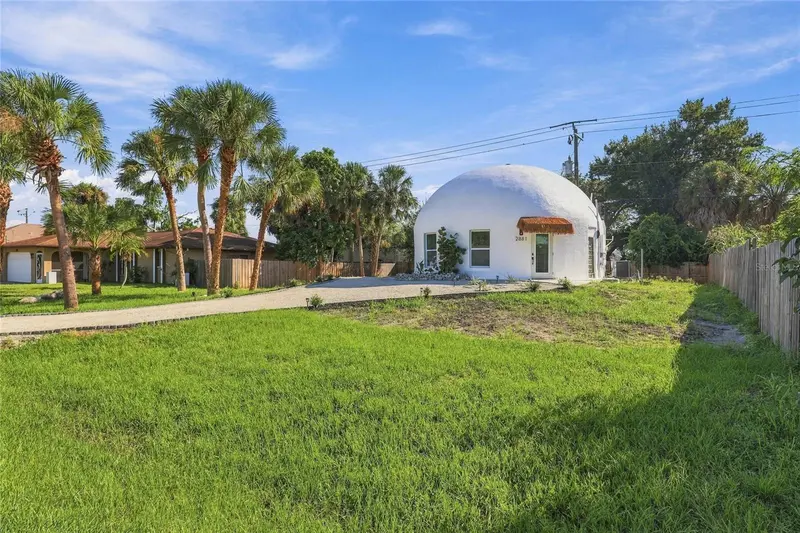 2881 GENTIAN ROAD, VENICE, photo 5 of 31