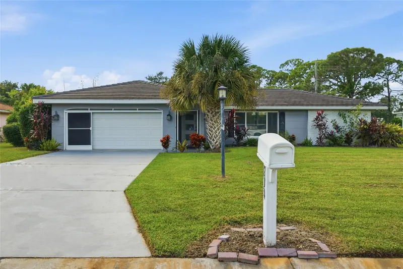 204 MONET DRIVE, NOKOMIS, photo 2 of 46