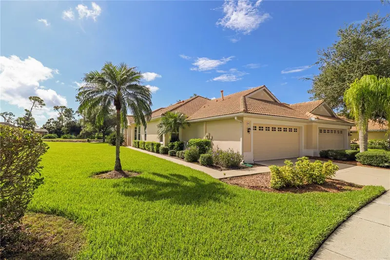 5107 WHISPERING OAKS DRIVE, NORTH PORT