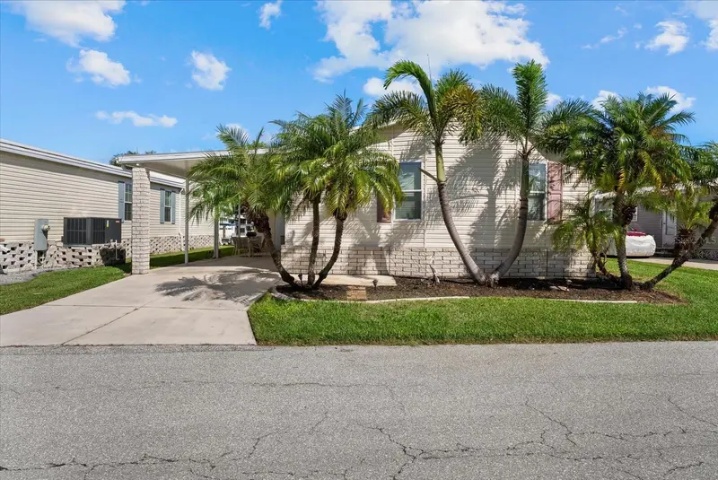 636 BLACKBURN BOULEVARD, NORTH PORT