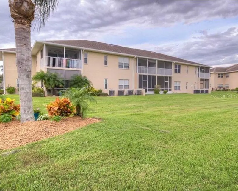 5800 SABAL TRACE DR UNIT 504 LINKSIDE #504, NORTH PORT, photo 2 of 16